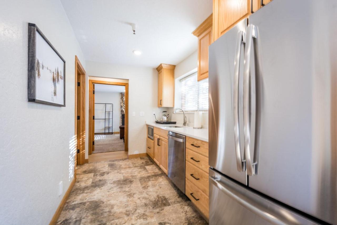 Powder Hound 1 Bedroom Brighton Chalet Екстер'єр фото